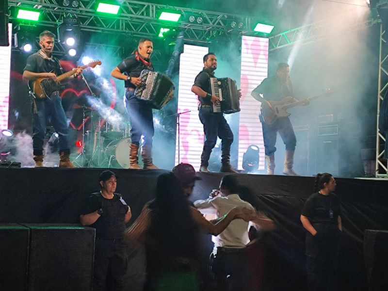 Show Grupo Minuano e Natal Iluminado