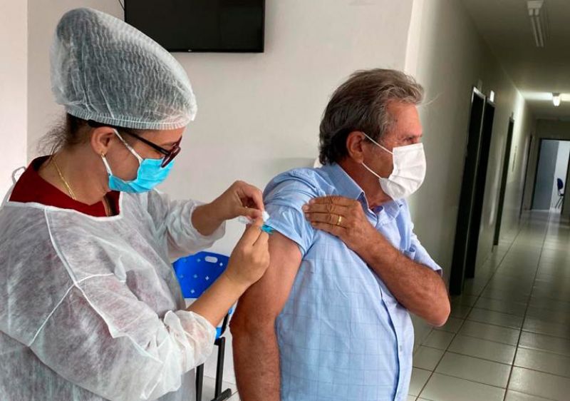 Farol está entre as cinco cidades do Paraná com maior média de vacinação