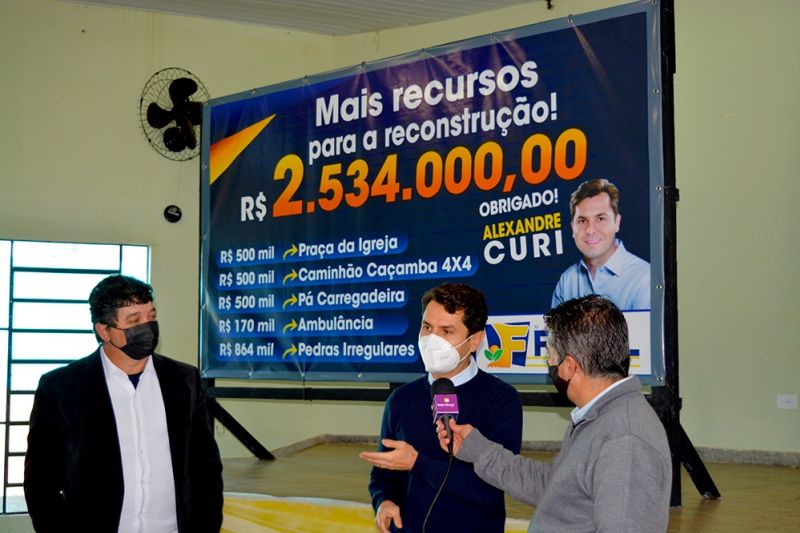 Farol recebeu a visita do Deputado Estadual Alexandre Curi que anunciou recursos de R$ 2.534.000,00