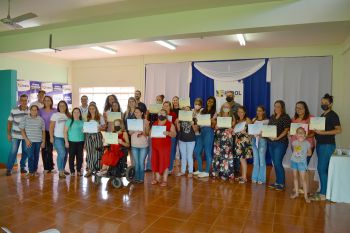 A Secretaria de Assistência Social do Município de Farol, realizou a Formatura dos alunos do Curso da Carreta do Conhecimento.