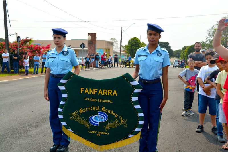 Farol prestigia o retorno da Fanfarra no município.