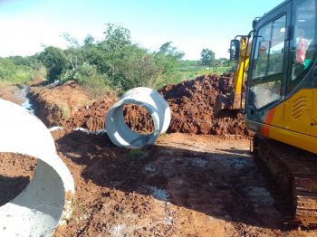 Município de Farol realiza obras de drenagem e restauração de galerias no acesso secundário