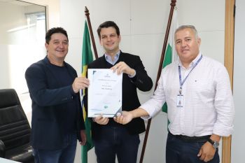 Prefeito Oclecio Meneses conquista recursos para obras de revitalização da Praça da Matriz