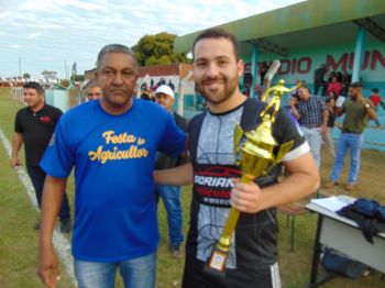 Festa do Agricultor: Chácara Paraíso vence Torneio de  Futebol Suíço com decisão nos pênaltis