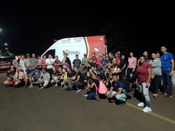 Mais de 50 pessoas participam de Romaria com caminhada noturna 