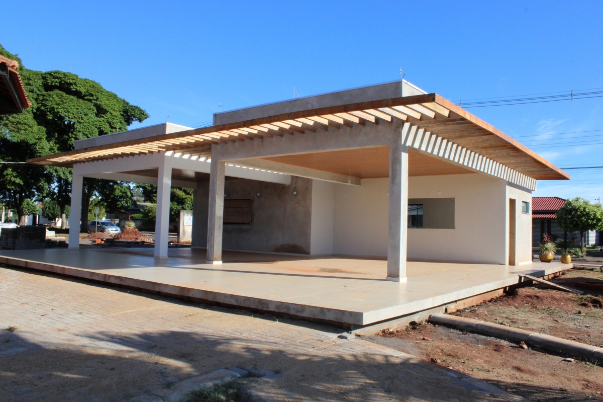 Praça da Matriz de Farol ganha novas estruturas de lazer em obras de revitalização