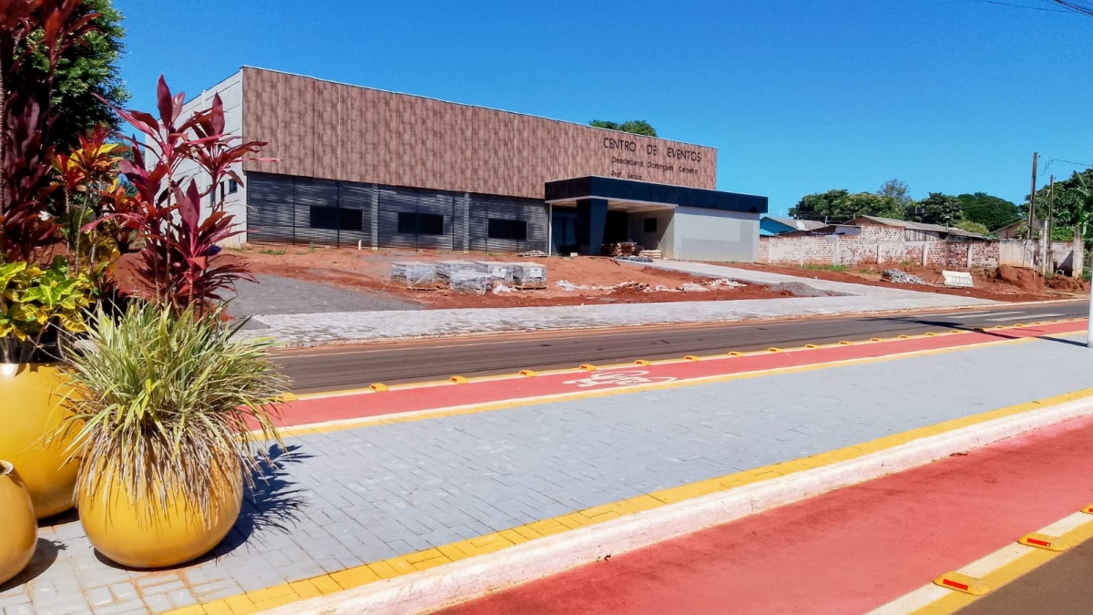Farol constrói um dos maiores Centros de Eventos da região 